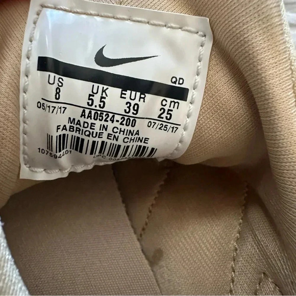 NIKE Air Huarache Run Sneakers in Mushroom Size 8 - Picture 10 of 11